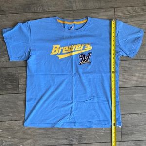 Men’s medium Brewers Tshirt